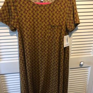 NWT Small Carly Lularoe